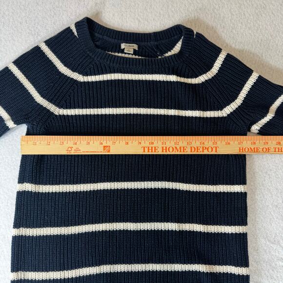 L. L. Bean  Sweater Blue with White Stripes Size Medium - Picture 9 of 11